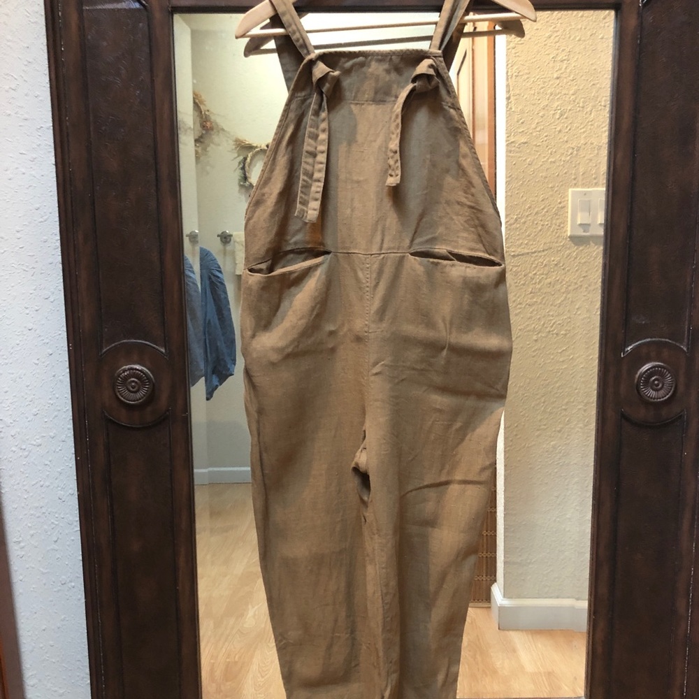 Beaton linen overalls size small in sage.